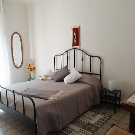La Casa Di Gb Apartment Pieve di Teco Bagian luar foto